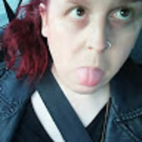 Meet your Posher, Adia - Picture 1 of 1